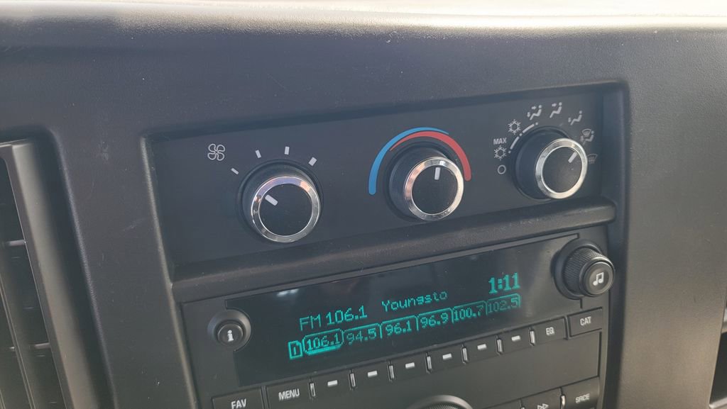 Used 2017 GMC Savana 2500 image 22