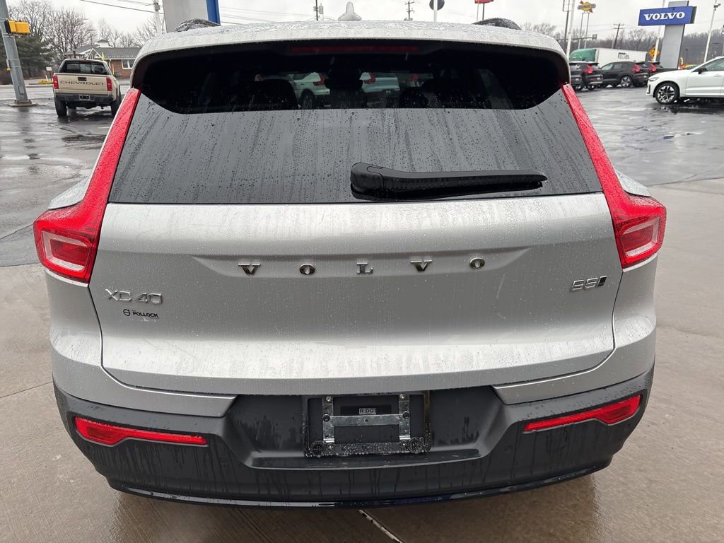 Certified 2023 Volvo XC40 B5 Plus w/ Driver Assist Package image 7