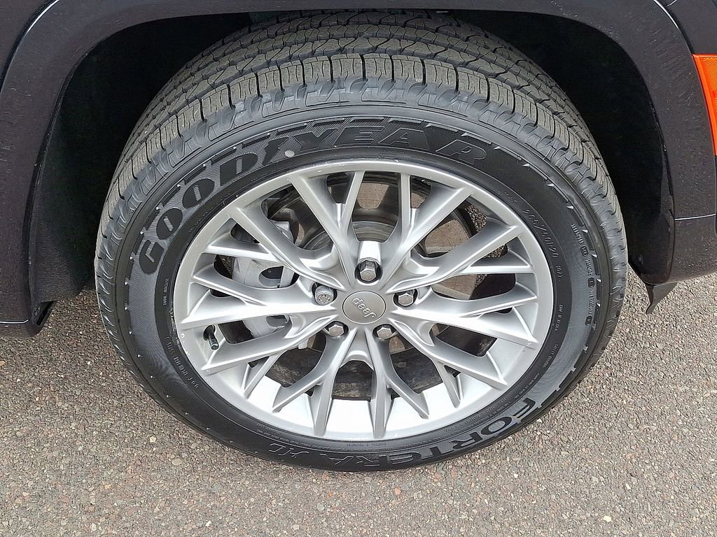 Used 2022 Jeep Grand Cherokee Summit image 9