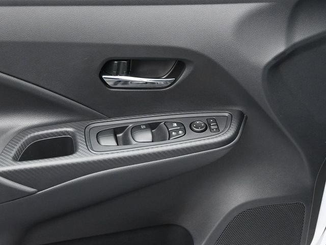 New 2025 Nissan Versa SV w/ Trunk Package FWD image 16
