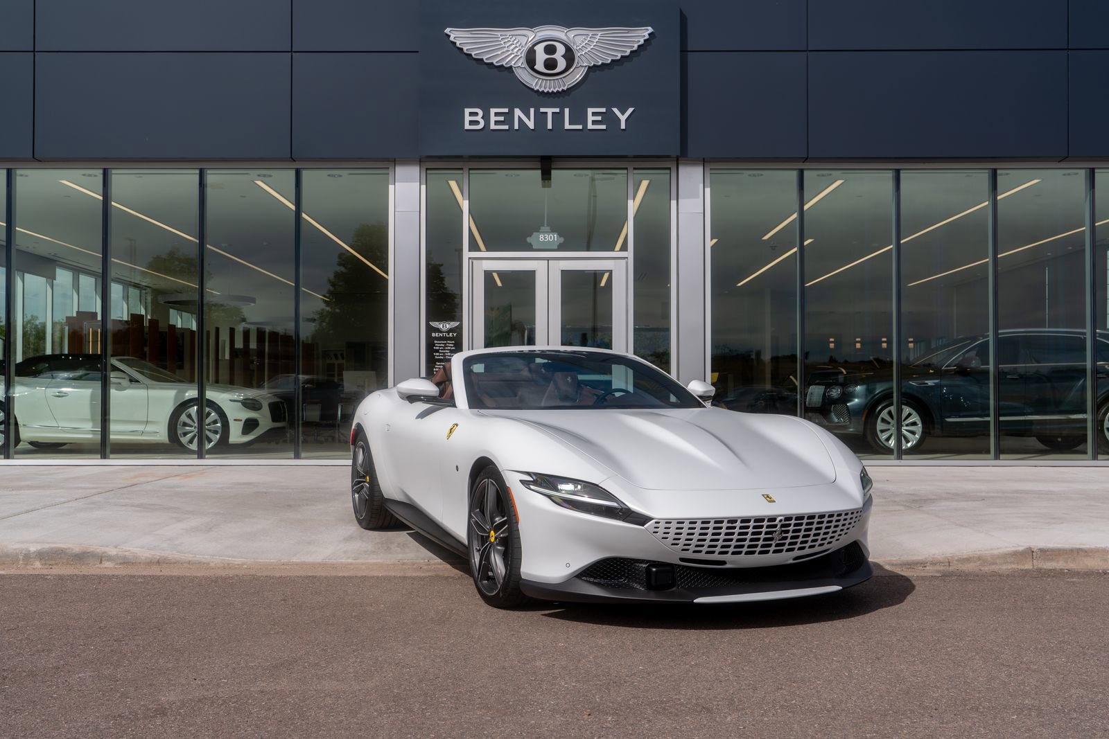 Used 2024 Ferrari Roma Spider image 1