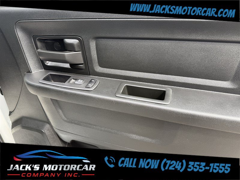 Used 2024 RAM 3500 Tradesman w/ Chrome Appearance Group AWD/4WD image 27