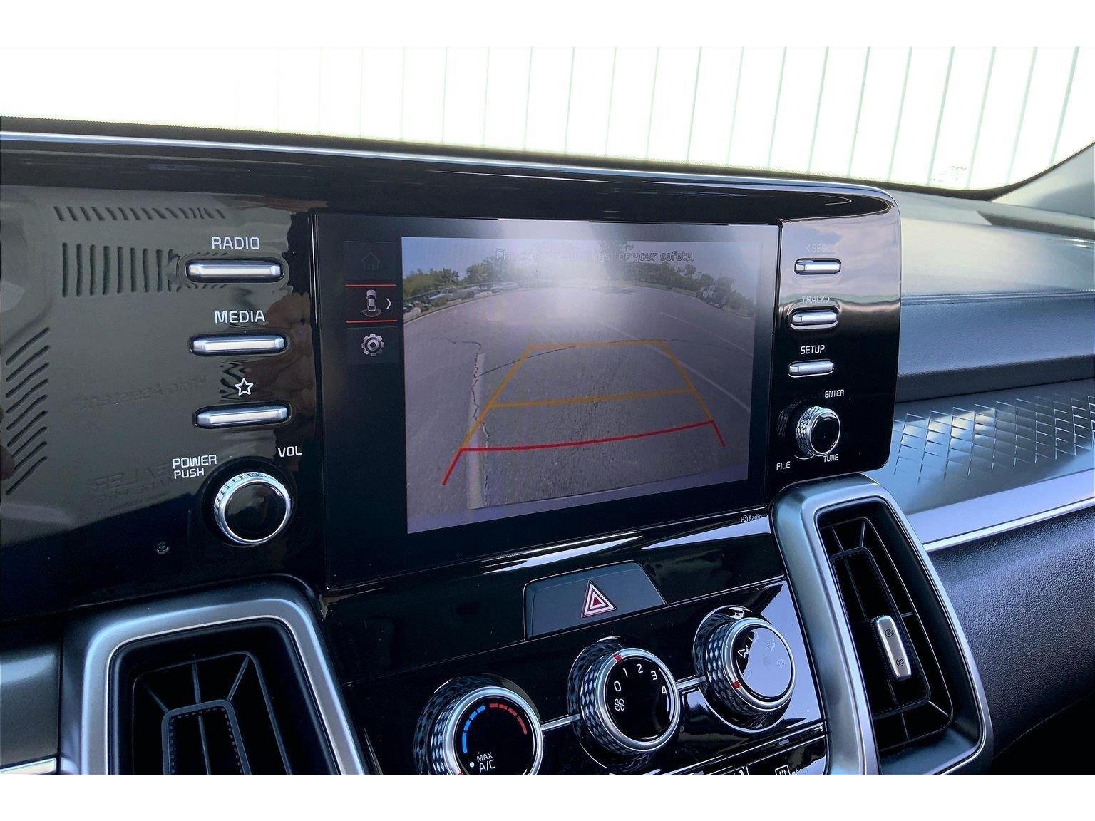 Used 2023 Kia Sorento LX FWD image 18