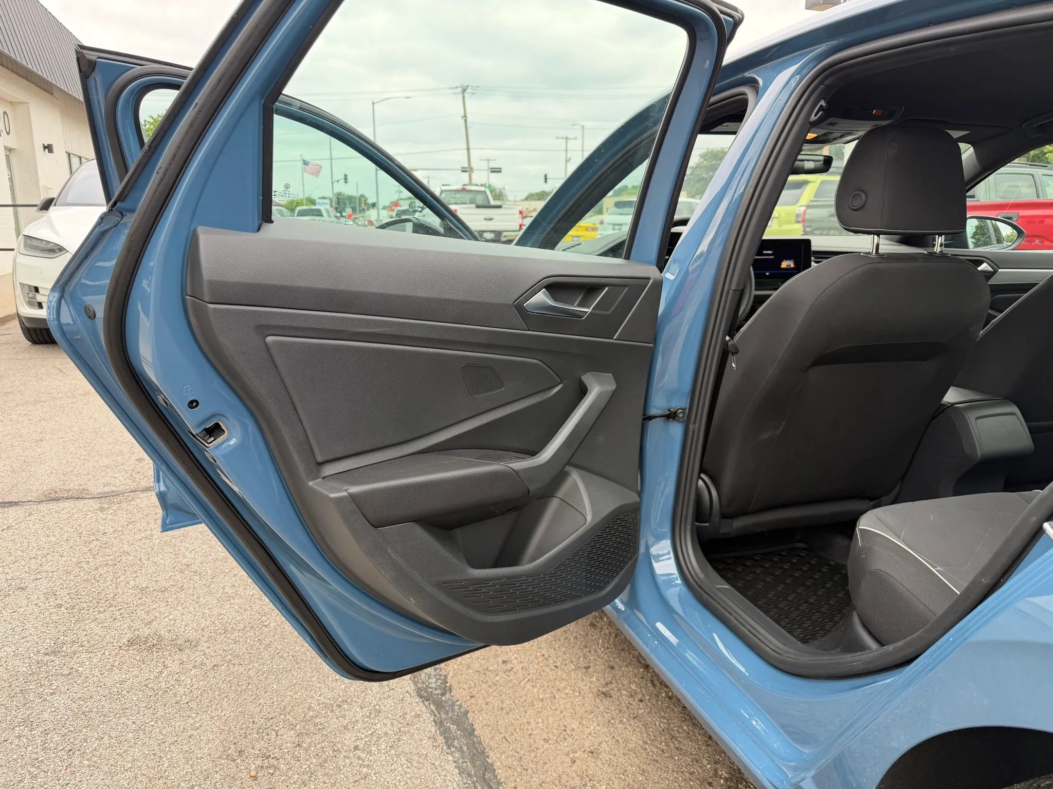 Used 2026 Volkswagen Jetta Sport FWD image 25