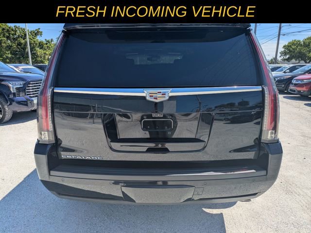 Used 2018 Cadillac Escalade Platinum image 4