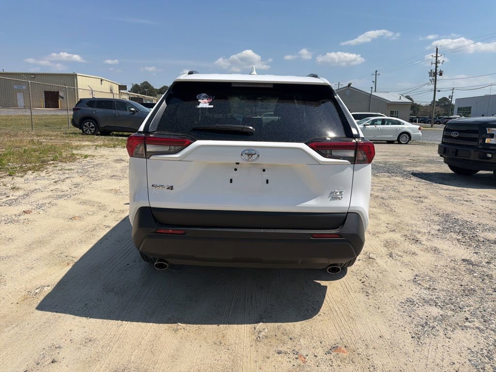 Used 2025 Toyota RAV4 XLE w/ Convenience Package AWD/4WD image 4