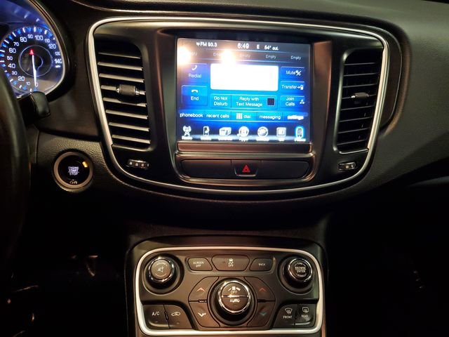 Used 2017 Chrysler 200 Limited Platinum w/ Comfort & Convenience Group image 18