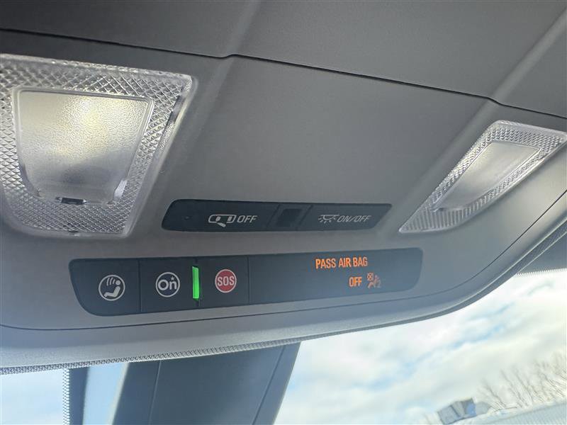 Used 2025 Chevrolet Blazer LT image 11