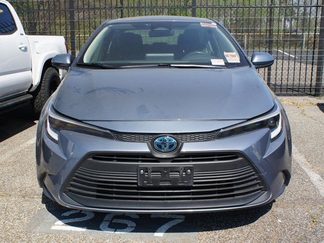Used 2023 Toyota Corolla LE w/ LE Premium Package FWD image 2