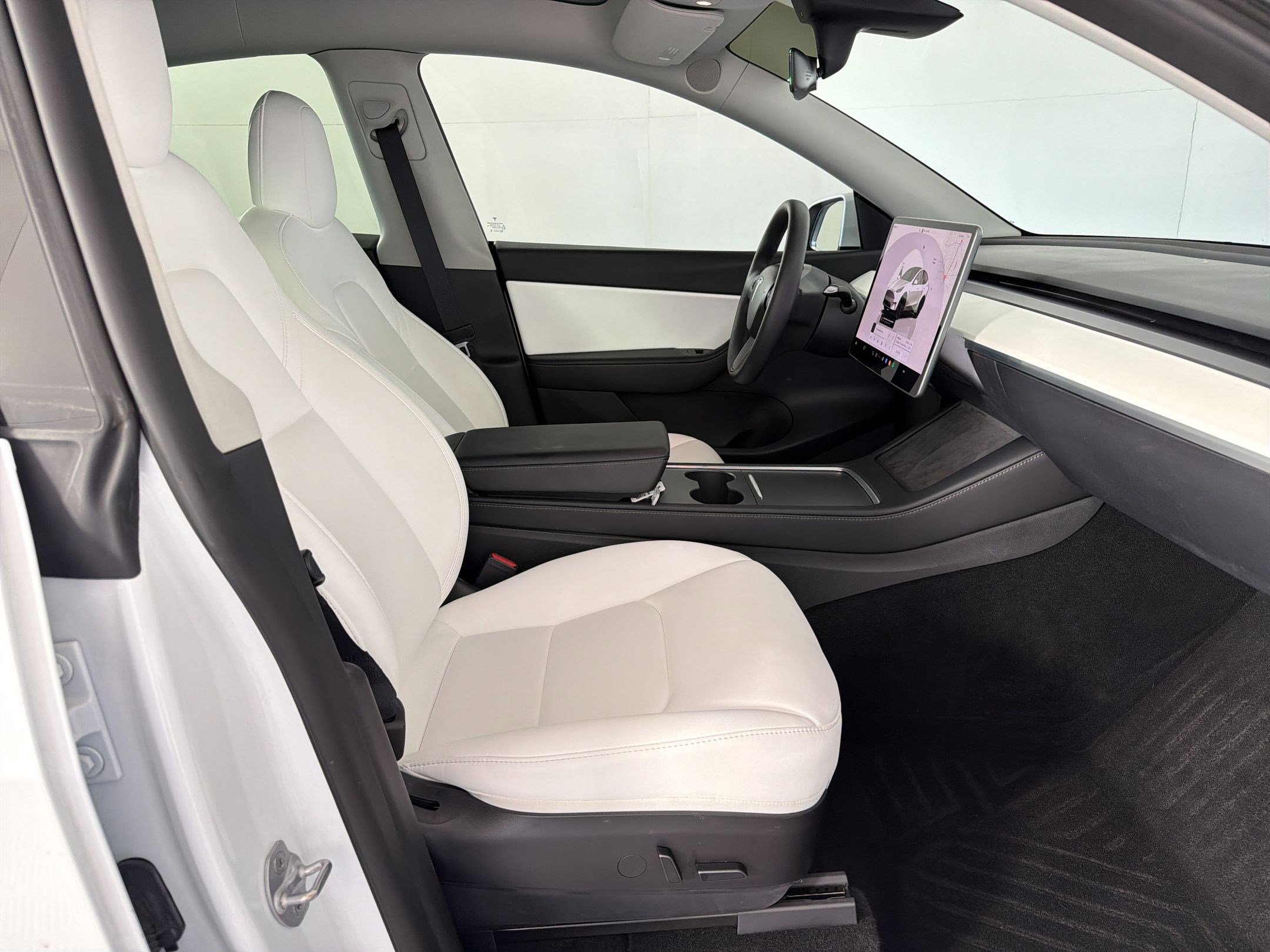 Used 2022 Tesla Model Y Performance AWD/4WD image 30