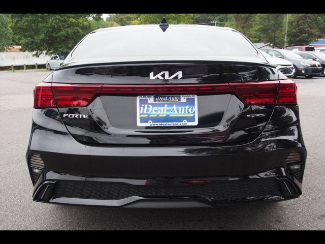 Used 2022 Kia Forte GT-Line w/ GT-Line Premium Package FWD image 4