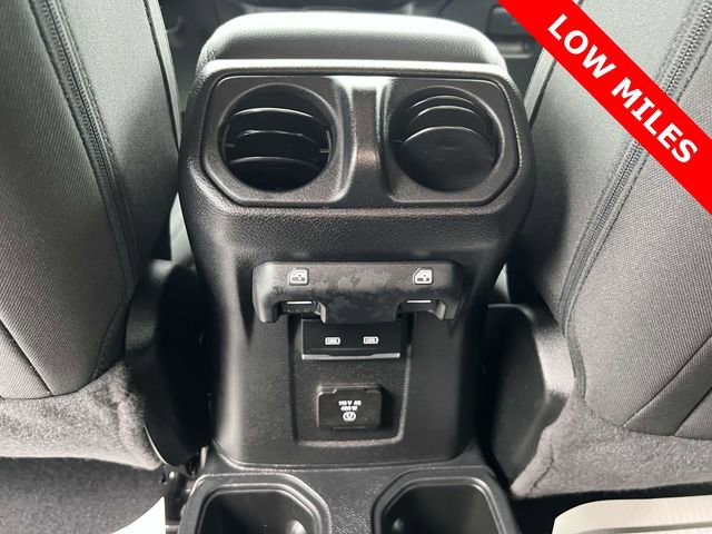 Used 2021 Jeep Gladiator Overland w/ Cold Weather Group image 16