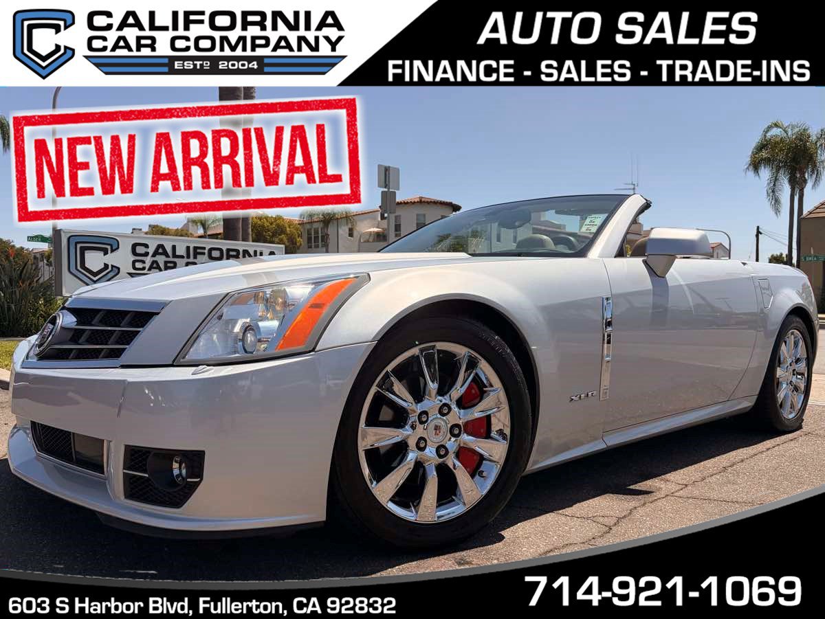 Used 2009 Cadillac XLR RWD image 1