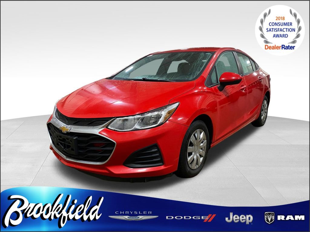 Used 2019 Chevrolet Cruze LS image 3
