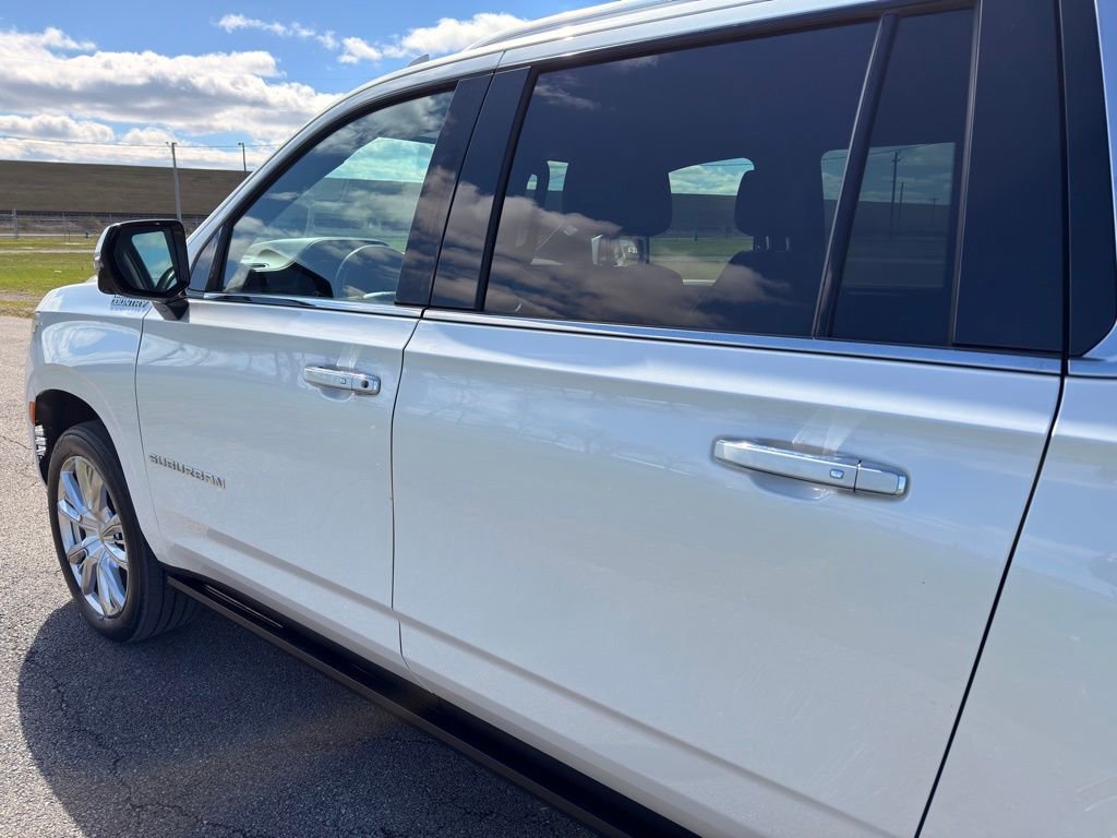 Used 2022 Chevrolet Suburban High Country w/ LPO, Illumination Package image 9