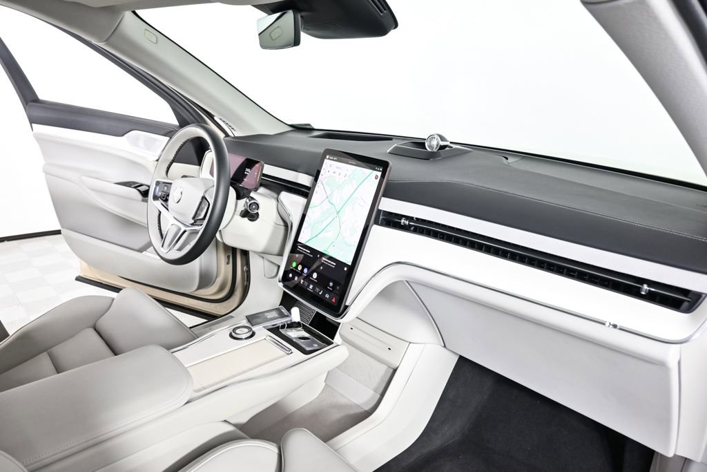 Certified 2025 Volvo EX90 Ultra AWD/4WD image 27