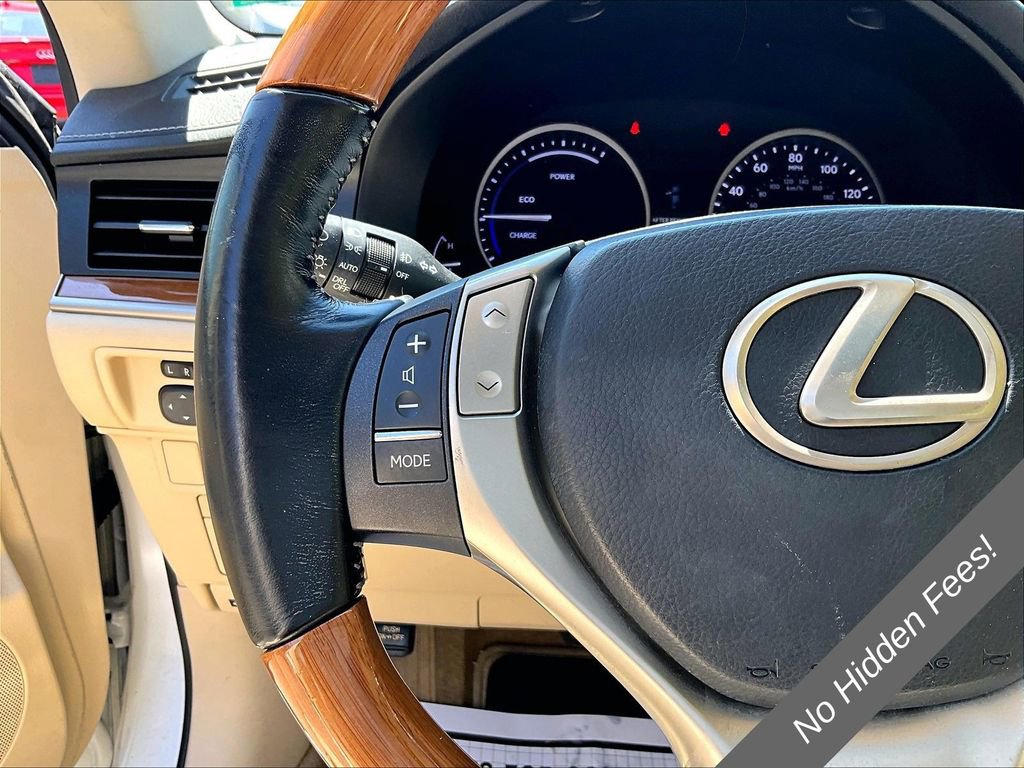 Used 2015 Lexus ES 300h w/ Navigation System Package FWD image 16