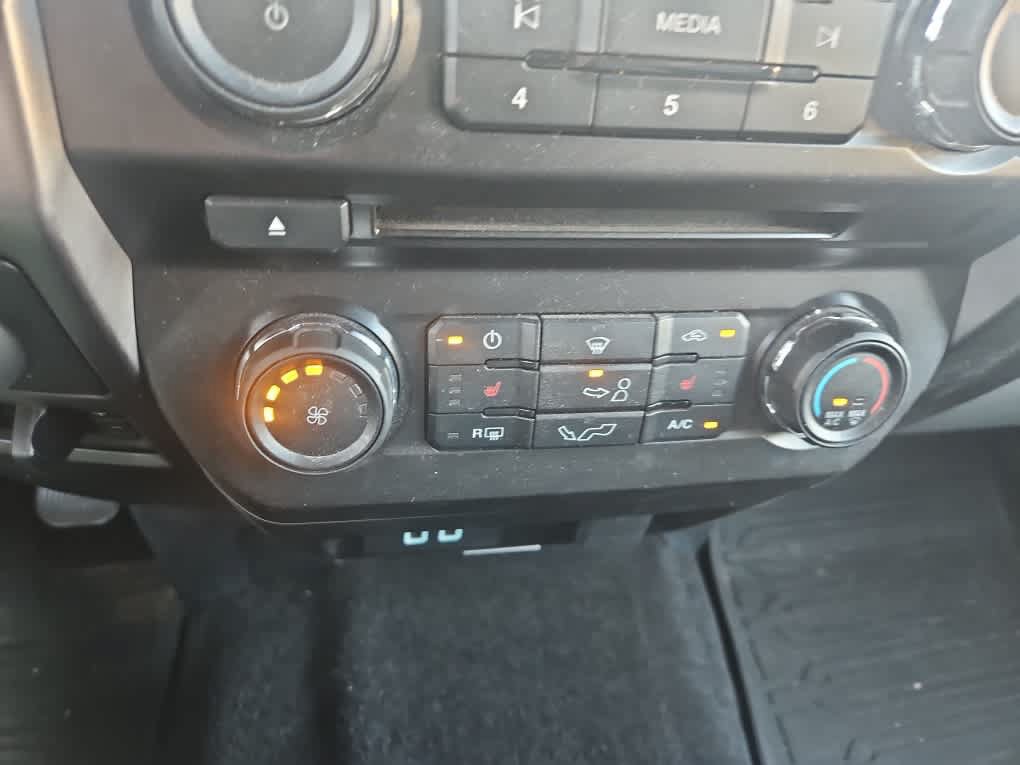 Used 2018 Ford F150 XLT w/ Equipment Group 302A Luxury AWD/4WD image 16