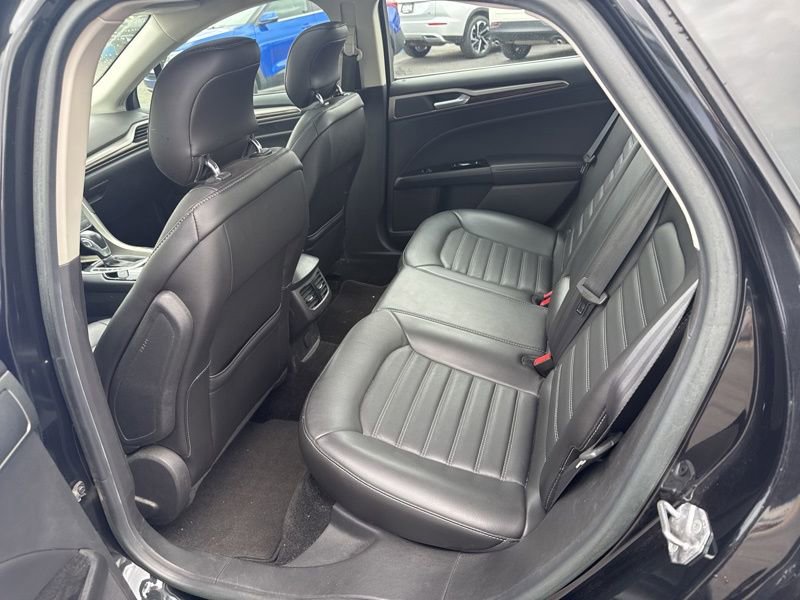 Used 2014 Ford Fusion SE w/ Equipment Group 202A FWD image 11