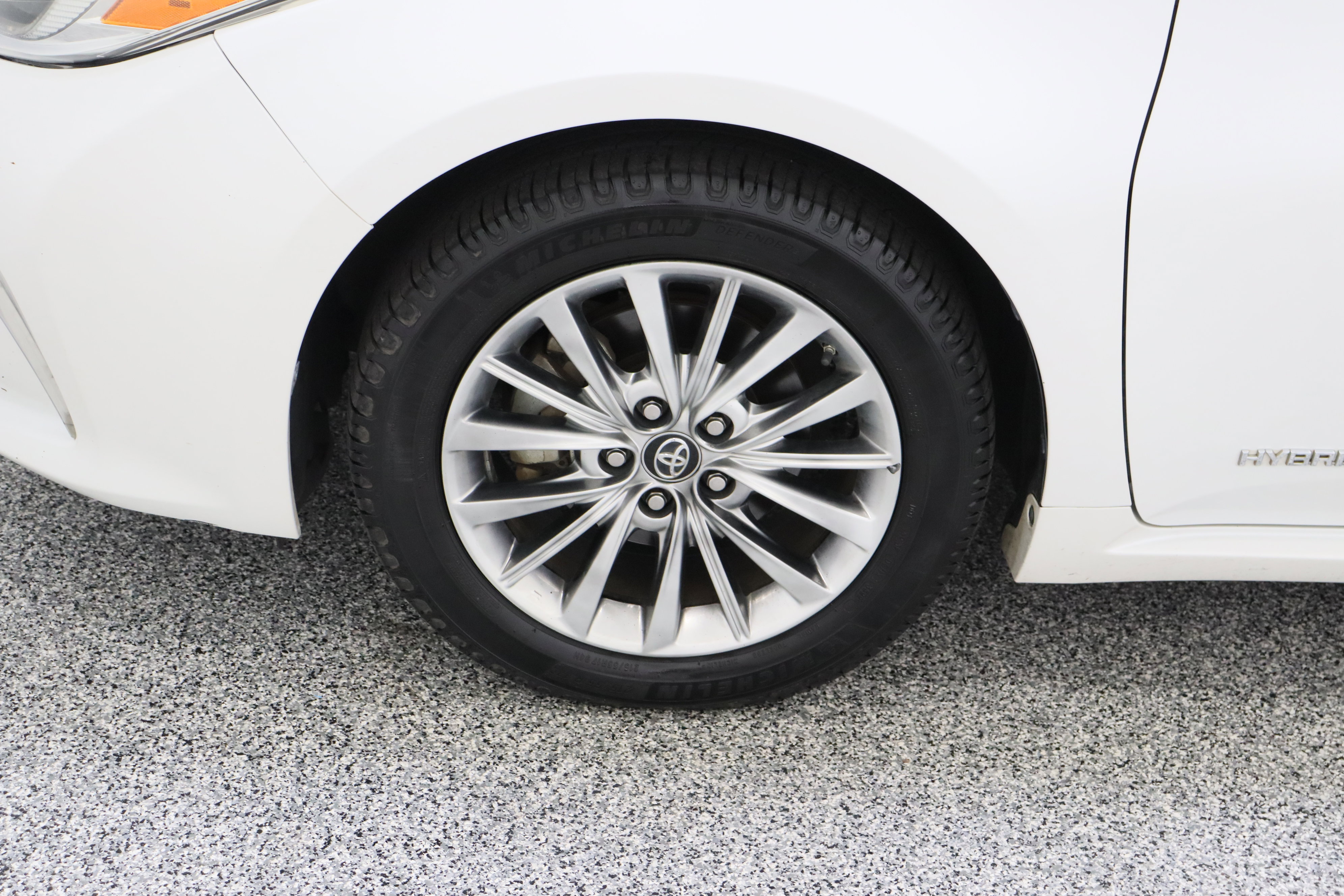 Used 2018 Toyota Avalon Limited FWD image 11