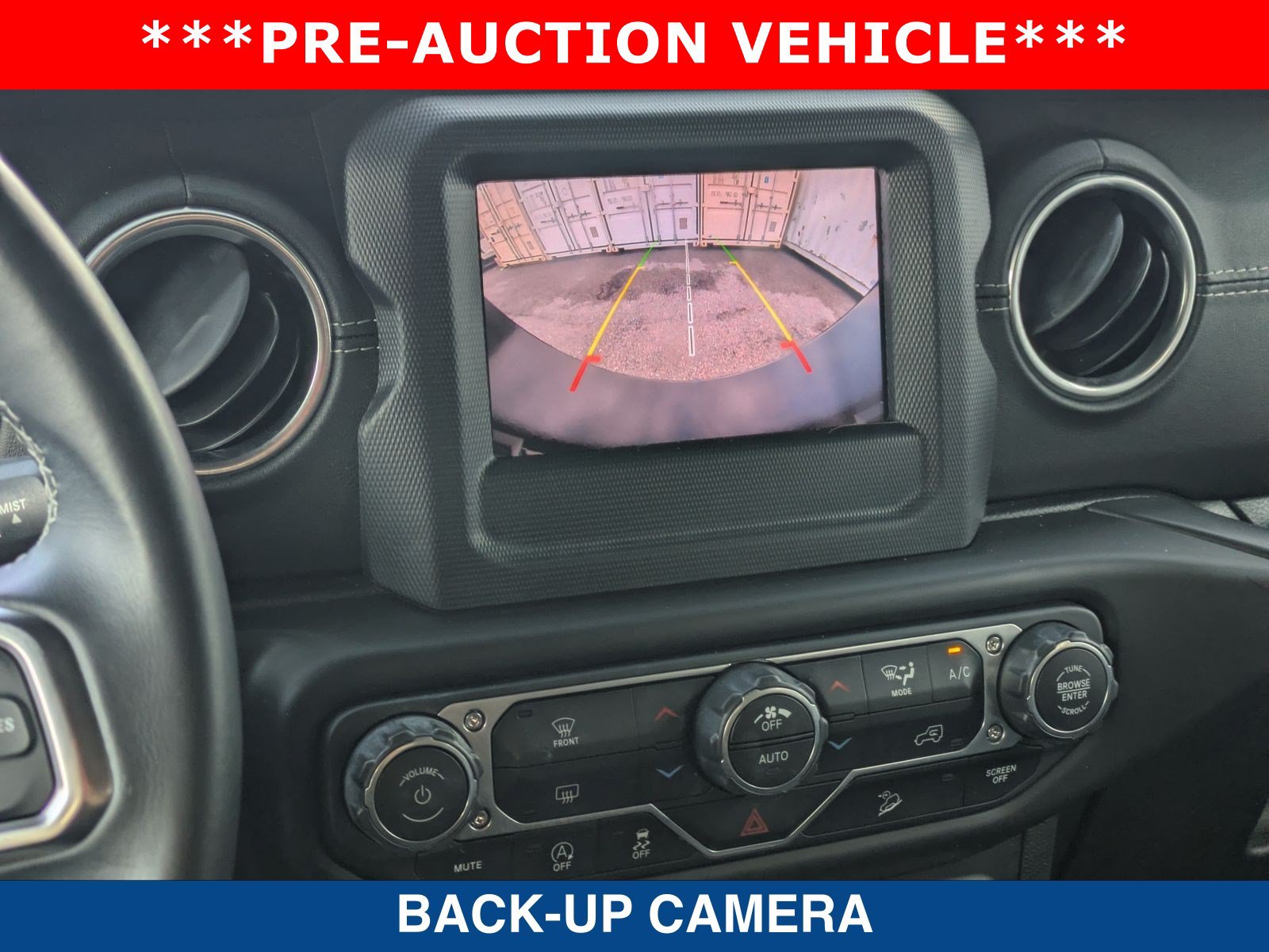 Used 2018 Jeep Wrangler Unlimited Sahara w/ LED Lighting Group AWD/4WD image 31