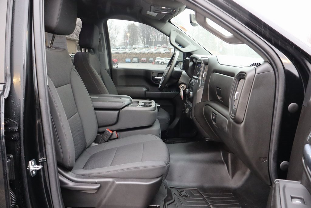 Used 2023 Chevrolet Silverado 2500 Custom w/ Gooseneck/5TH Wheel Package image 13