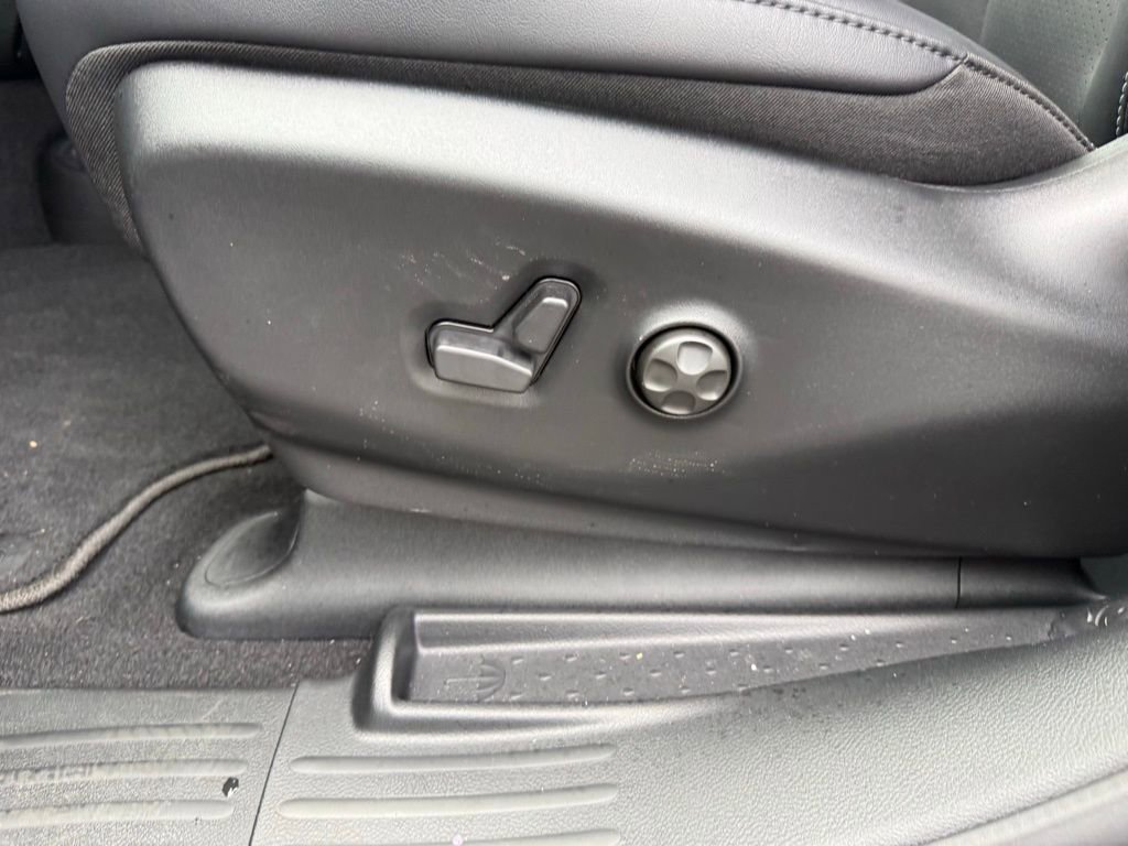 New 2026 Chrysler Pacifica Select FWD image 13