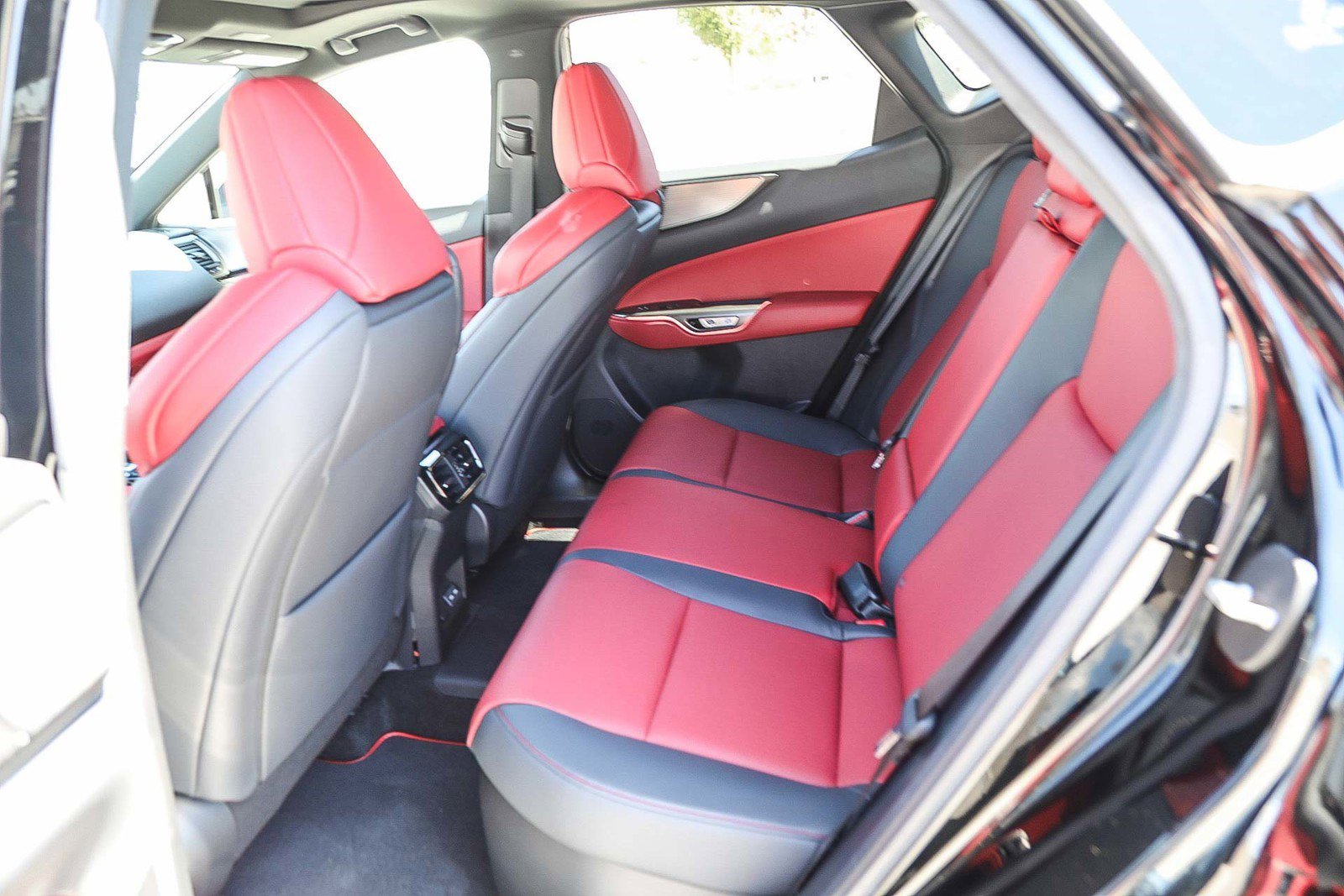 Used 2024 Lexus NX 450h+ F Sport w/ Vision Package image 18