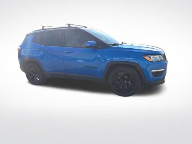 Used 2019 Jeep Compass Latitude FWD image 1