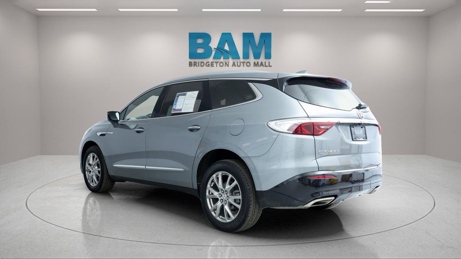 Used 2023 Buick Enclave Essence w/ Experience Buick Package image 5