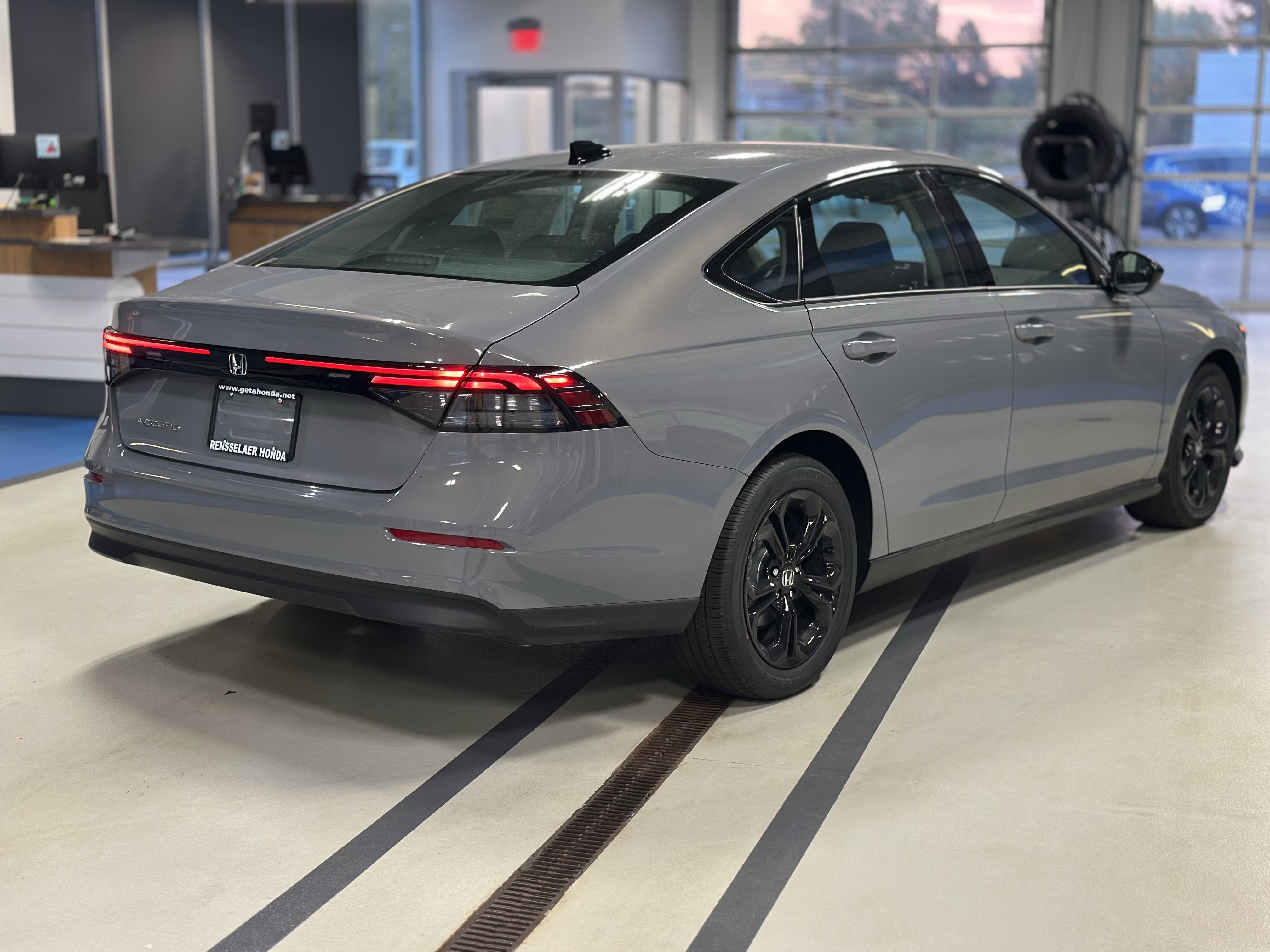 New 2025 Honda Accord SE image 4