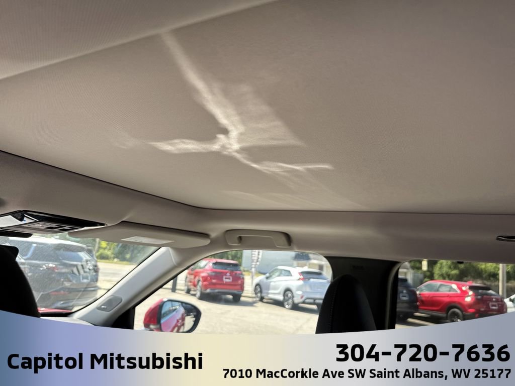 New 2025 Mitsubishi Outlander SEL image 15