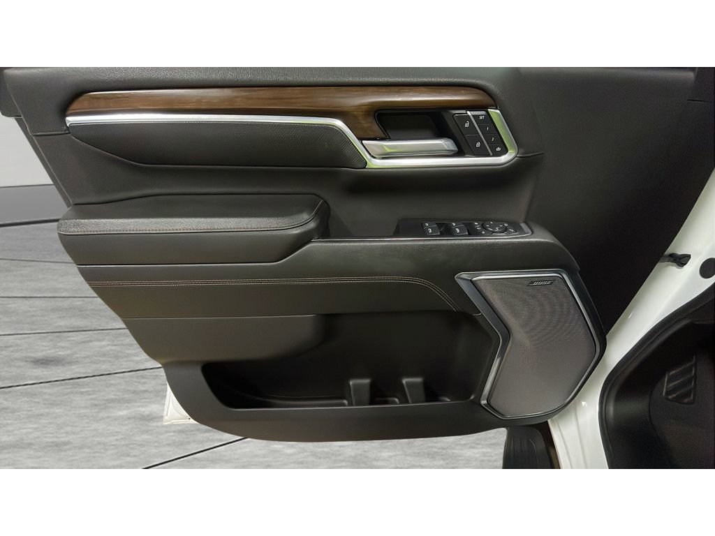 Used 2025 Chevrolet Silverado 2500 High Country w/ High Country Premium Package image 9