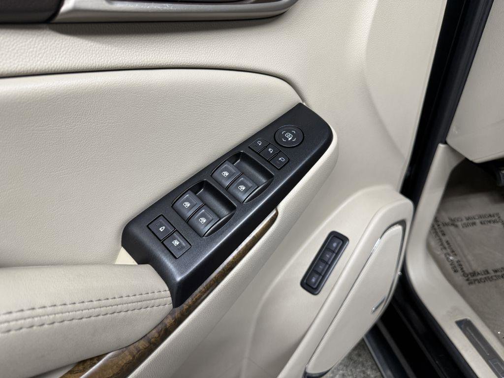 Used 2019 GMC Yukon XL Denali w/ Denali Ultimate Package AWD/4WD image 22