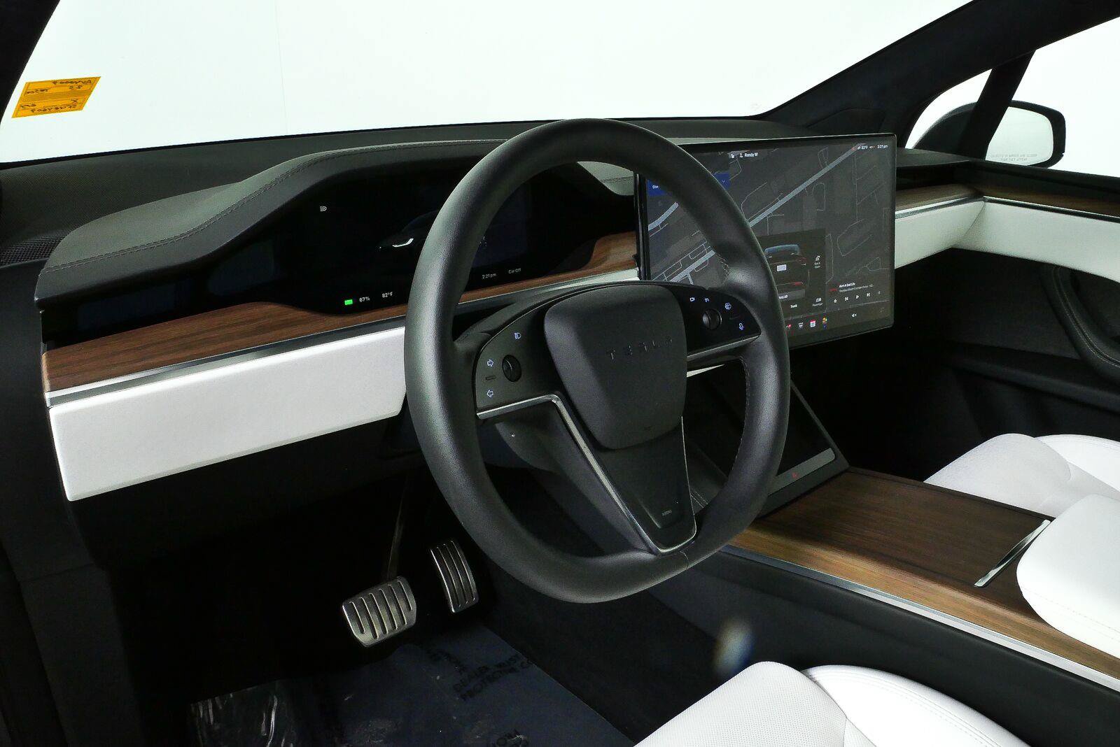 Used 2025 Tesla Model X AWD/4WD image 5