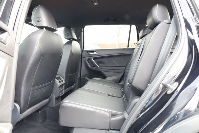 Used 2022 Volkswagen Tiguan SE R-Line FWD image 26