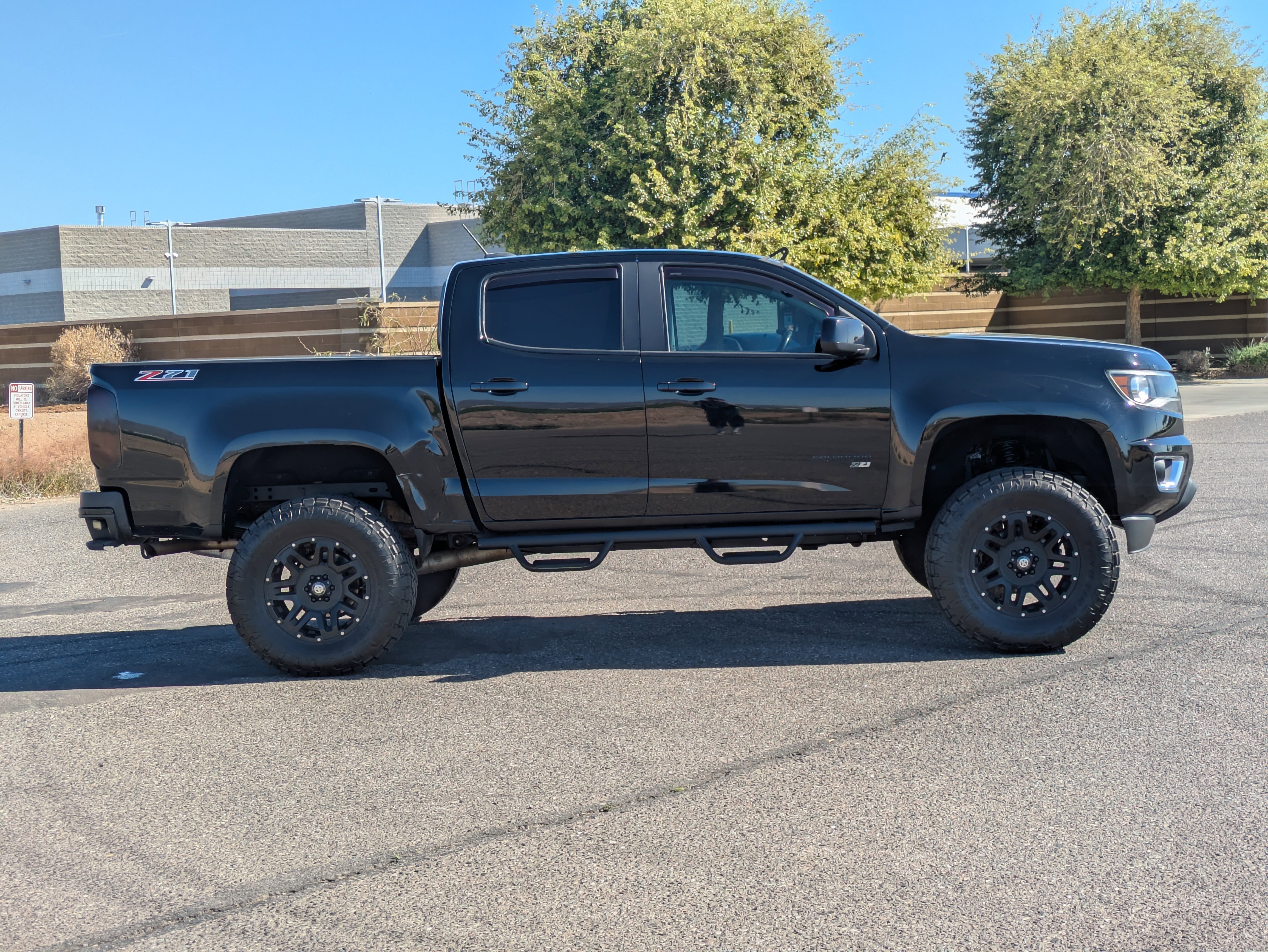 Used 2019 Chevrolet Colorado Z71 image 2