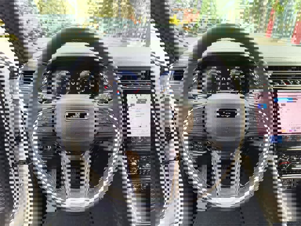 New 2025 Jeep Grand Cherokee L Limited w/ Luxury Tech Group II image 14