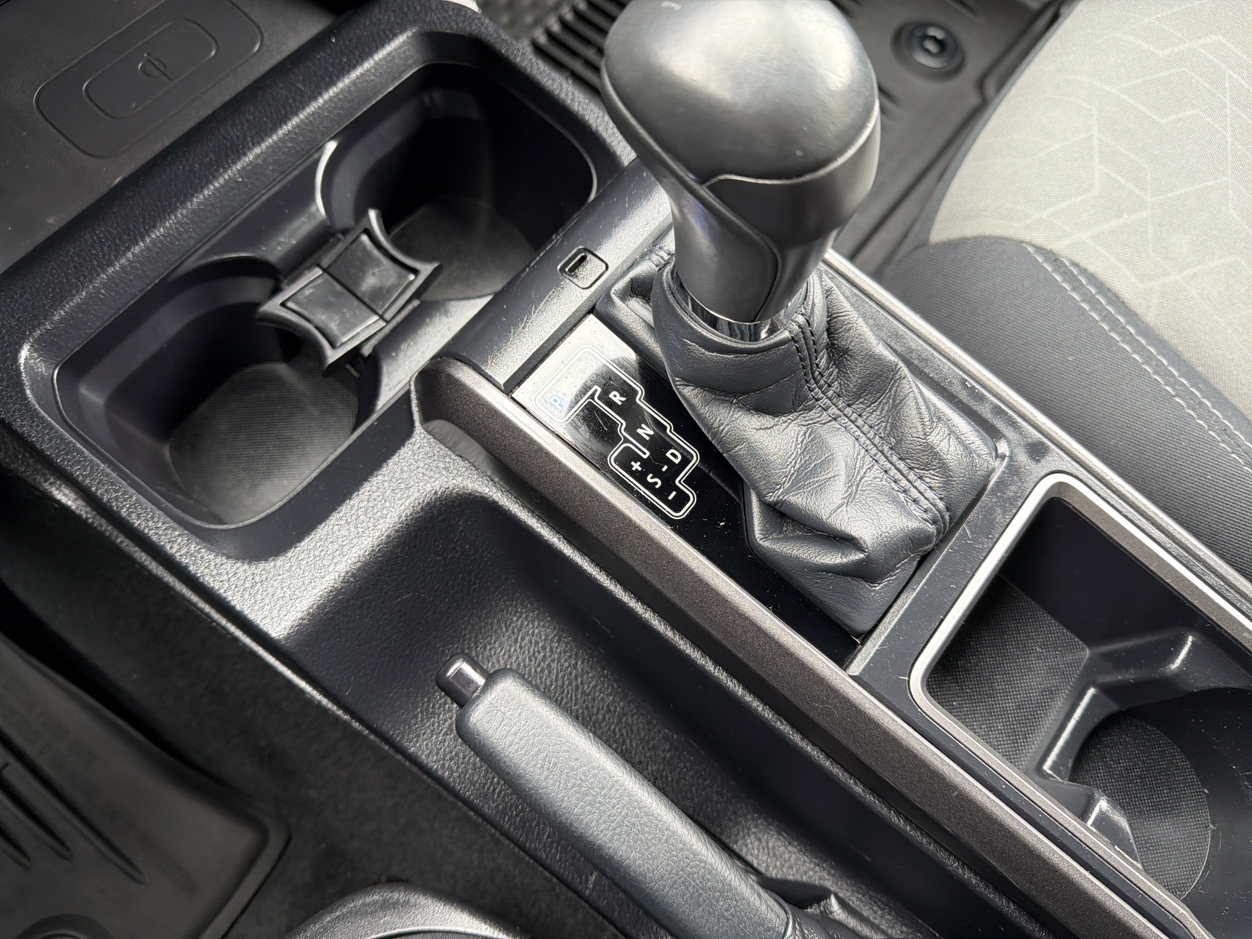 Used 2021 Toyota Tacoma TRD Off-Road w/ Technology Package image 25