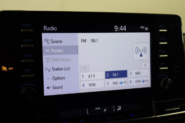 Used 2024 Toyota Sienna XLE AWD/4WD image 30