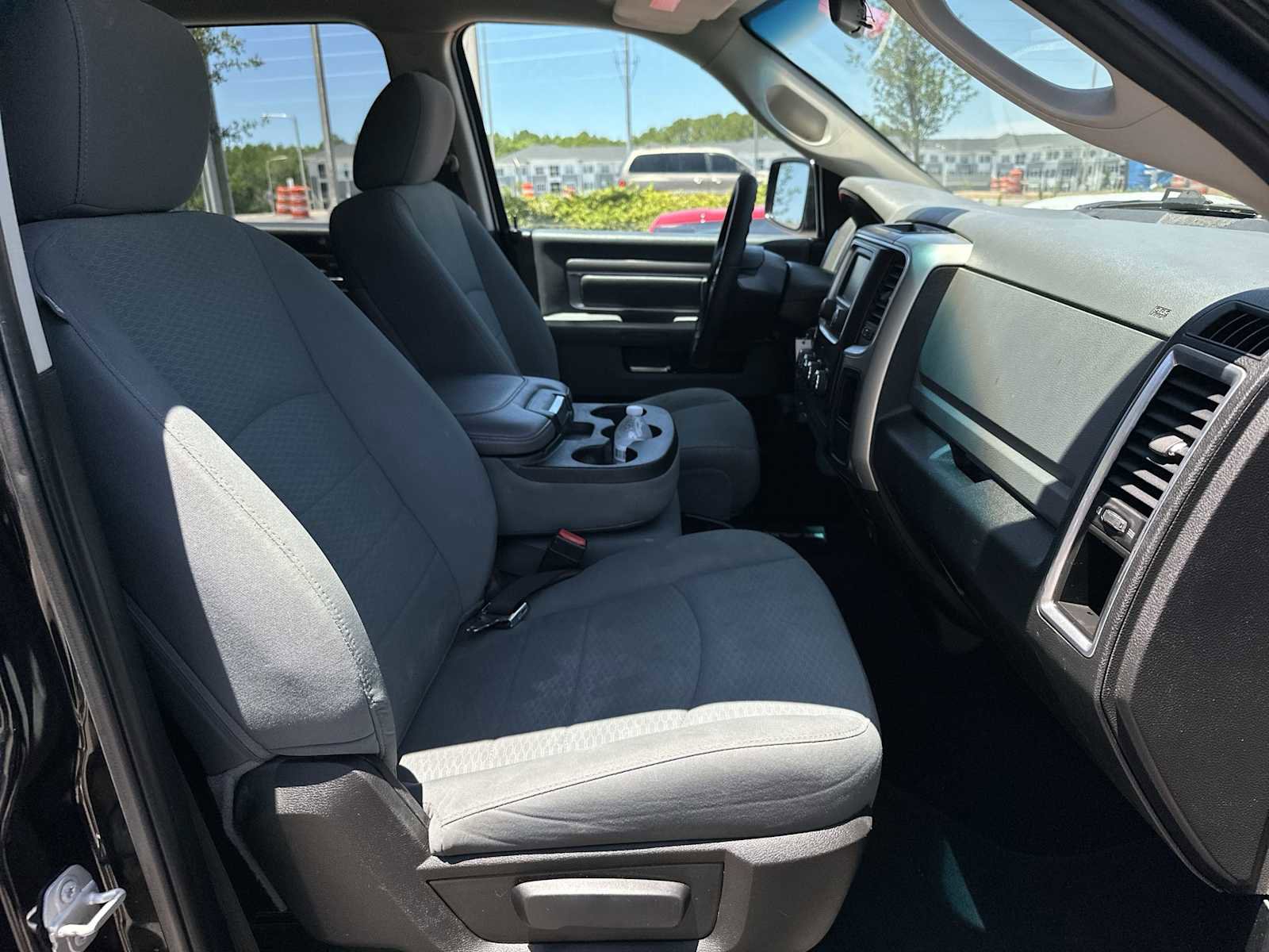 Used 2018 RAM 1500 Classic SLT AWD/4WD image 19