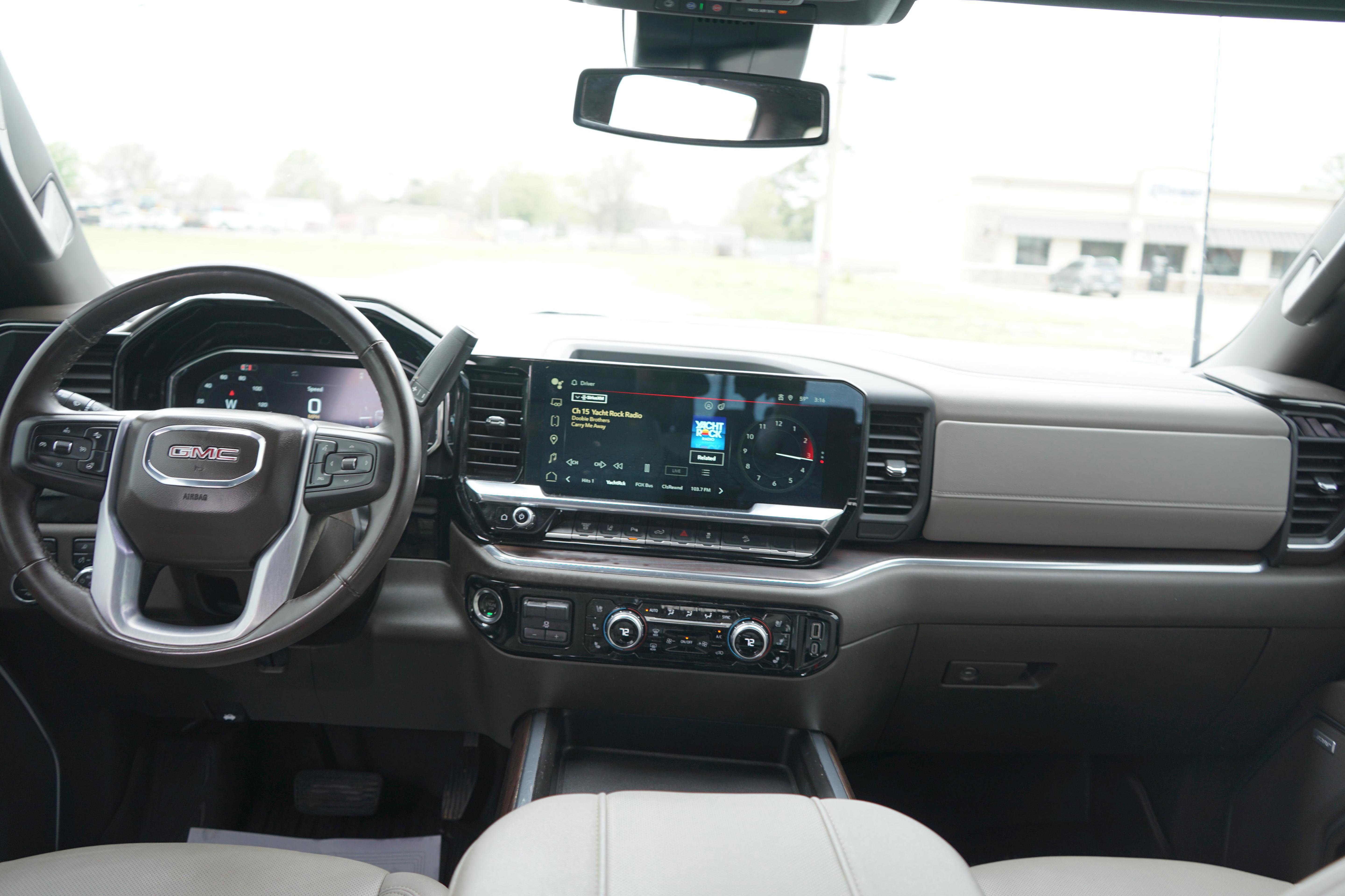 Used 2025 GMC Sierra 2500 SLT w/ SLT Convenience Package AWD/4WD image 21
