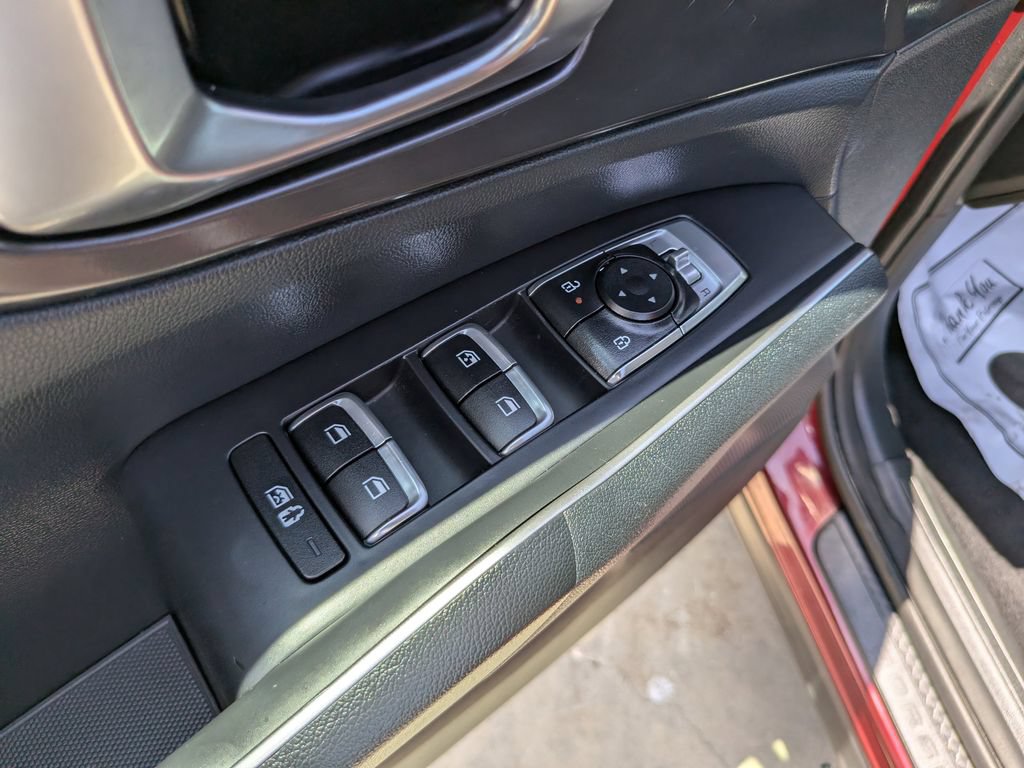 Certified 2024 Kia Sorento S w/ Panoramic Sunroof Package FWD image 20