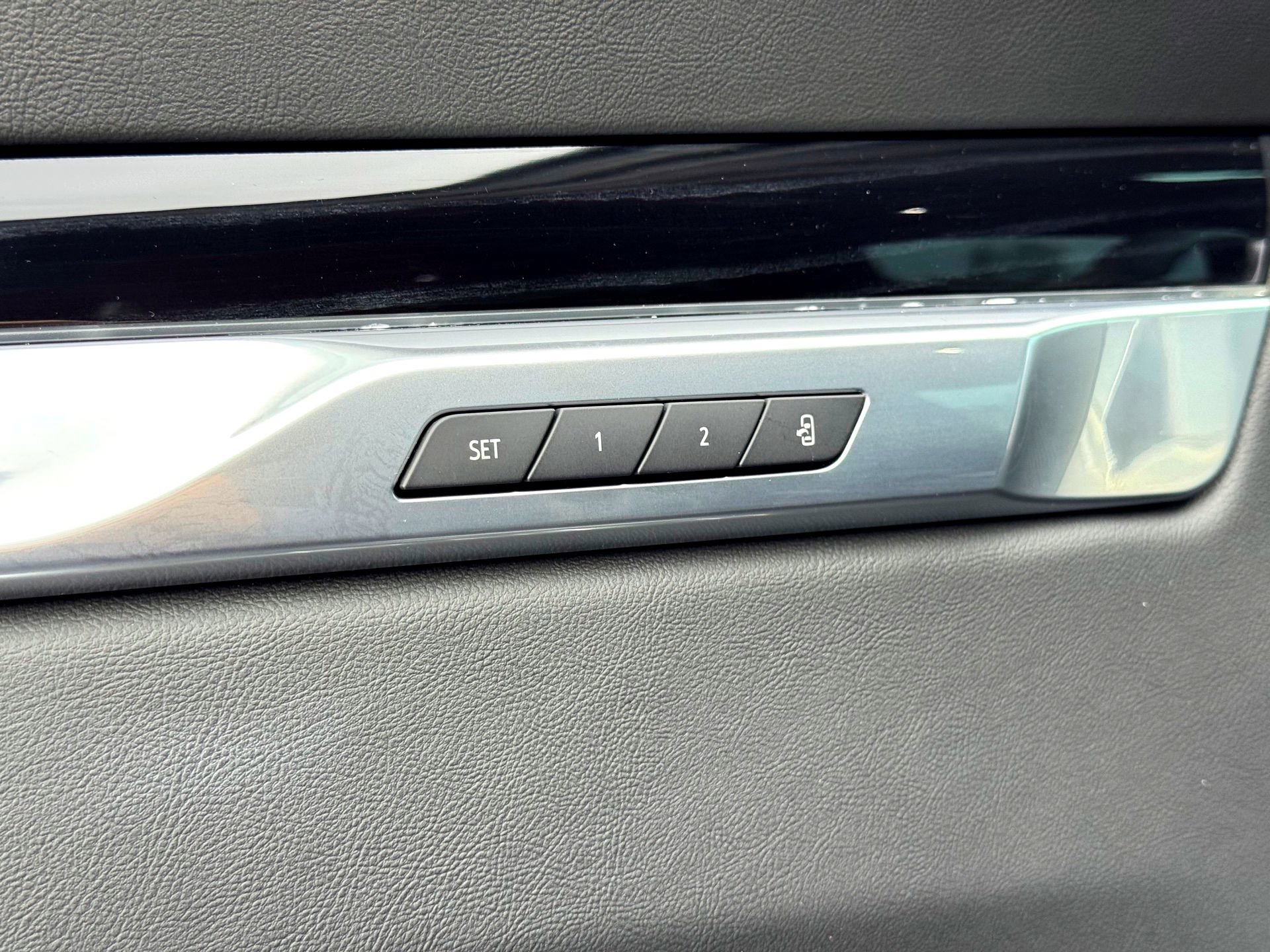 Used 2025 Cadillac Escalade Sport w/ Touring Package image 20