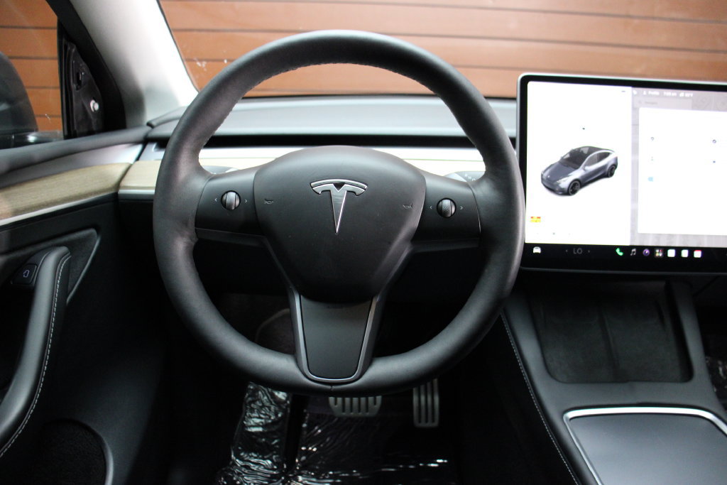 Used 2023 Tesla Model Y Performance AWD/4WD image 15