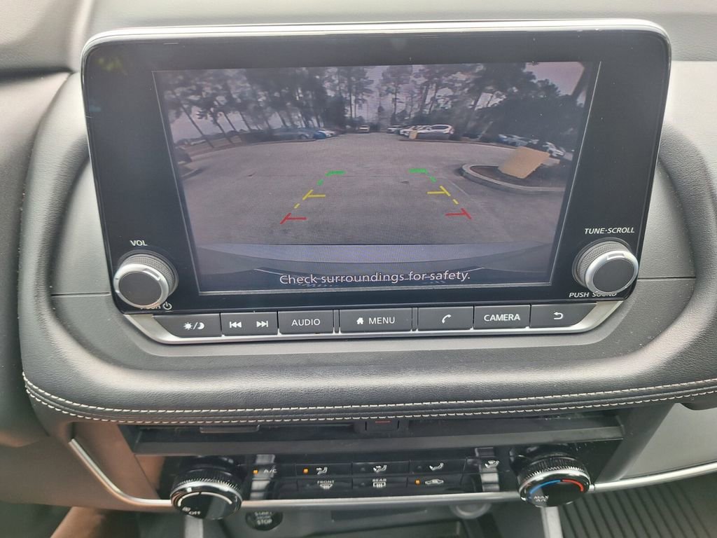 Used 2024 Nissan Rogue S image 16