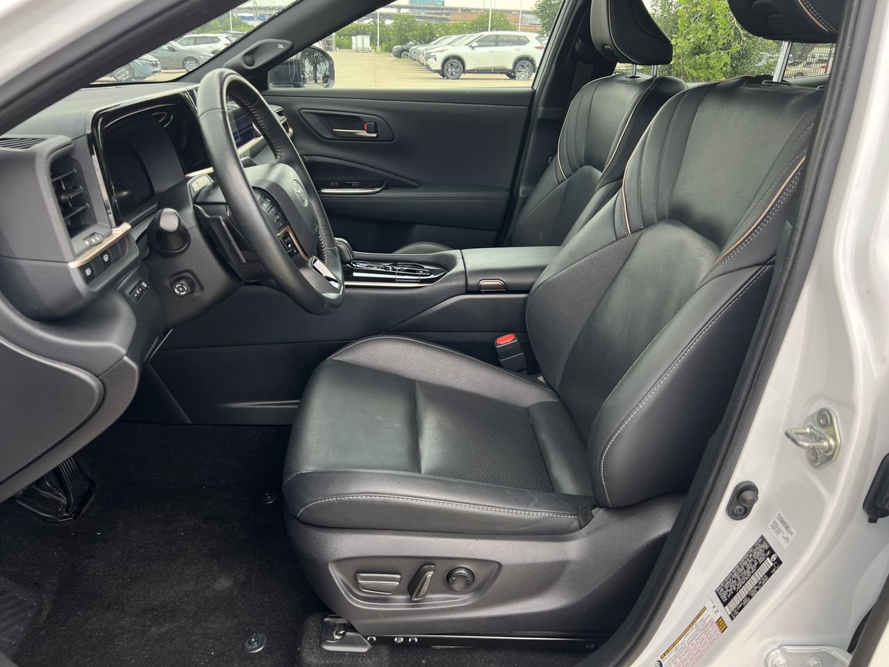 Used 2025 Toyota Crown Platinum AWD/4WD image 25