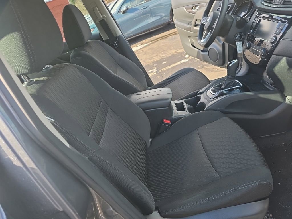 Used 2018 Nissan Rogue S image 22