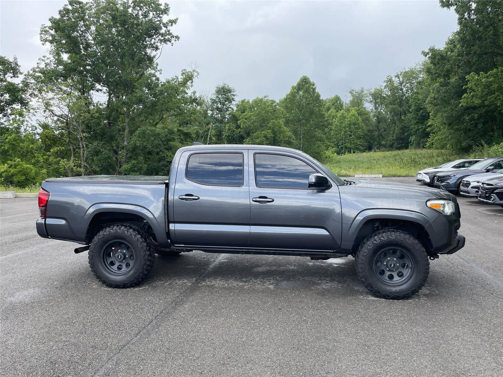Used 2021 Toyota Tacoma SR AWD/4WD image 3