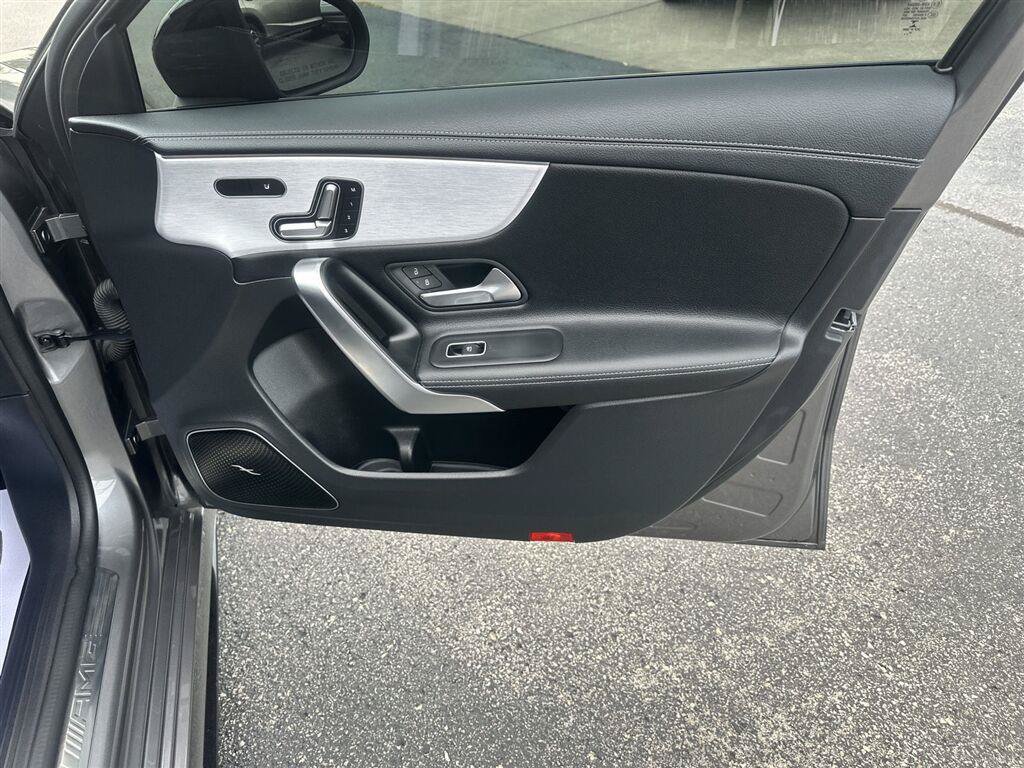 Used 2020 Mercedes-Benz A 35 AMG 4MATIC image 13